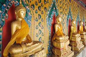 Goldene Buddha-Statuen